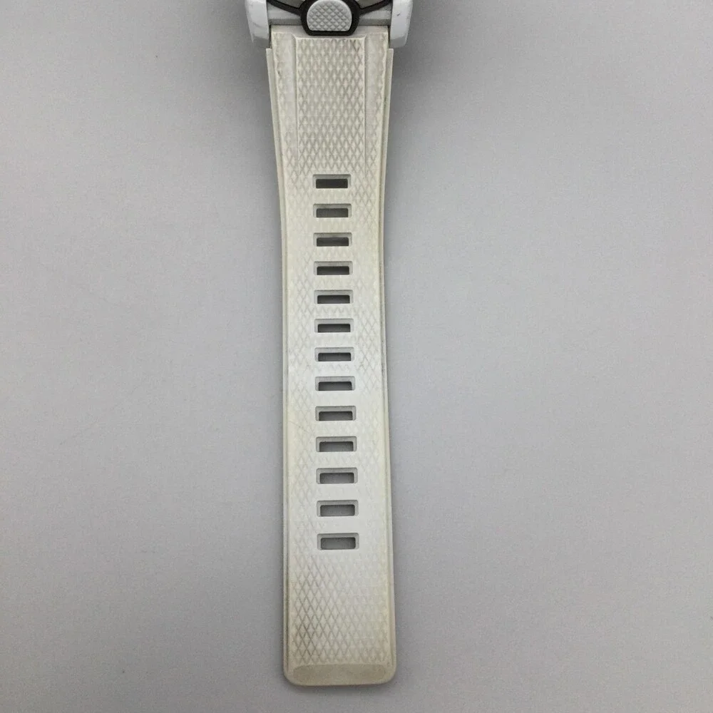 Casio G-SHOCK 5590 GA-2000 Mens Watch 46mm White Carbon Core New Battery